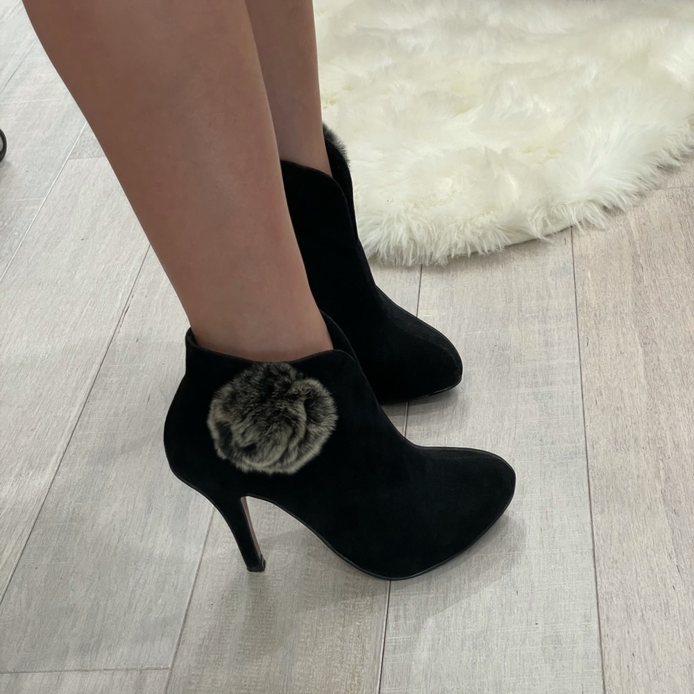 Red Sole Black Suede Boots